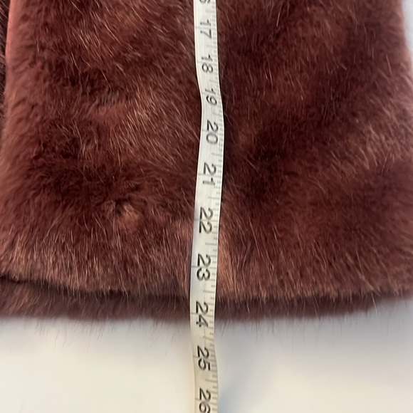 Forever 21 pink open front faux fur vest size medium - Picture 8 of 11